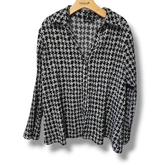 Apt. 9 women's black white houndstooth plus size bell sleeves button-down Blouse - Picture 1 of 8